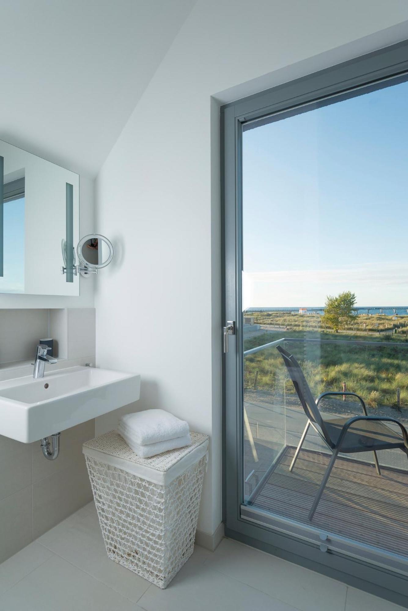 Ostsee - Reetdachhaus Nr 36 "Warder" Im Strand Resort 하일리겐하펜 외부 사진